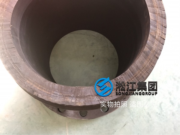 长江抽水软管橡胶接头发往重庆丰都县水泥厂